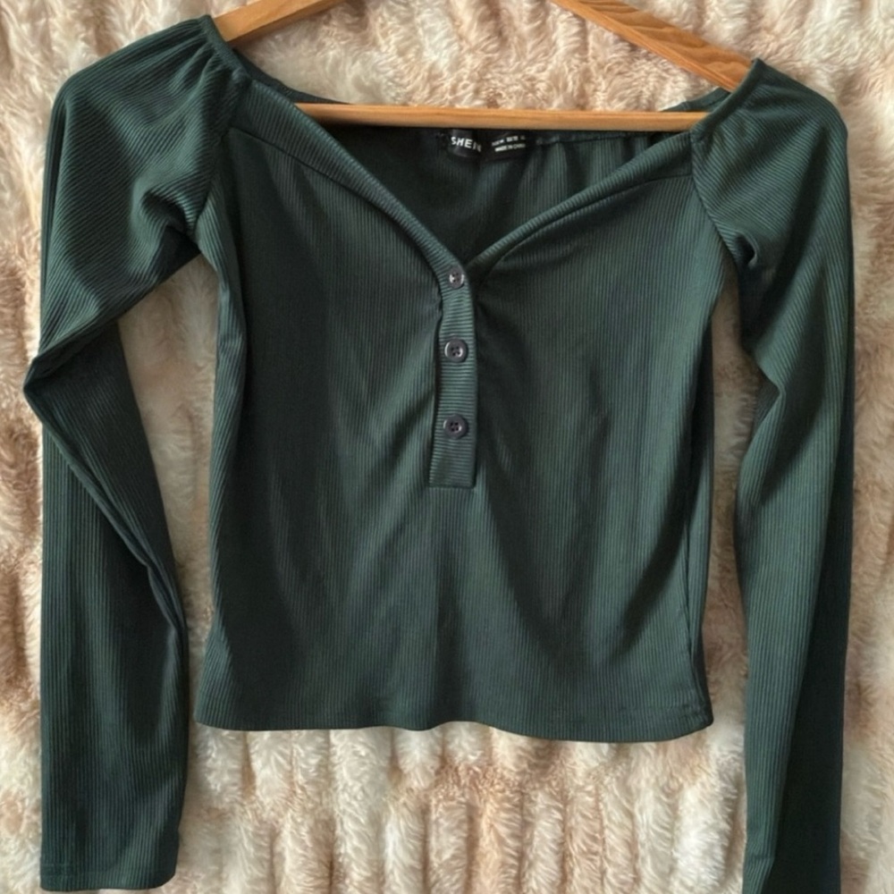 SHEIN Emerald Green Ribbed Button-Up Blouse